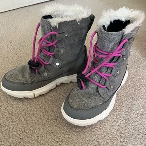 Girls Gray and Pink Winter Sorels